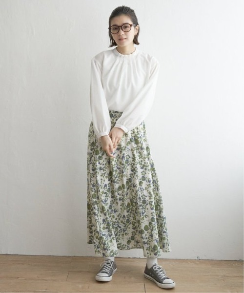 LBC（エルビーシー）の「襟タックフリルブラウス（シャツ/ブラウス・レディース・ライトグレー/ホワイト/ブラック・L/M）」の17枚目の写真