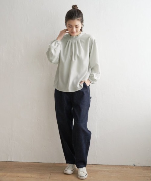 LBC（エルビーシー）の「襟タックフリルブラウス（シャツ/ブラウス・レディース・ライトグレー/ホワイト/ブラック・L/M）」の9枚目の写真