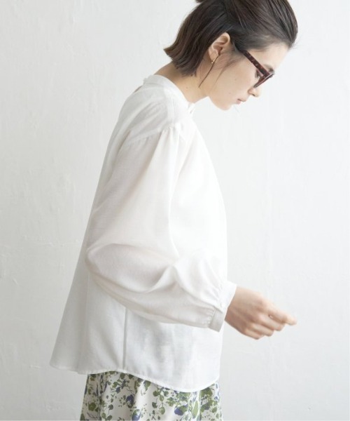 LBC（エルビーシー）の「襟タックフリルブラウス（シャツ/ブラウス・レディース・ライトグレー/ホワイト/ブラック・L/M）」の11枚目の写真