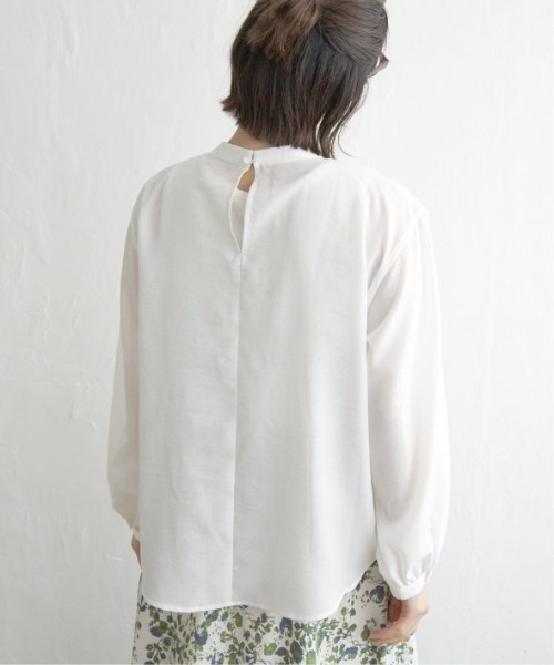 LBC（エルビーシー）の「襟タックフリルブラウス（シャツ/ブラウス・レディース・ライトグレー/ホワイト/ブラック・L/M）」の13枚目の写真