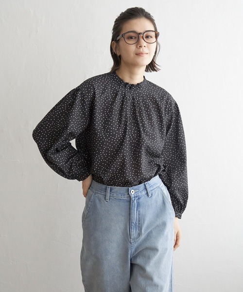 LBC（エルビーシー）の「襟タックフリルブラウス（シャツ/ブラウス・レディース・ライトグレー/ホワイト/ブラック・L/M）」の20枚目の写真