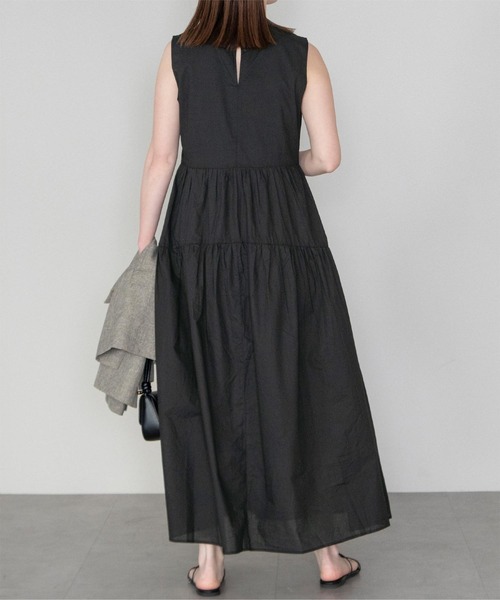 UR'S（ユアーズ）の「コットンクルーネックティアードワンピース（ワンピース・レディース・ネイビー/ライトパープル/ブラック/ライトイエロー/ブラウン・L/M/S）」の6枚目の写真