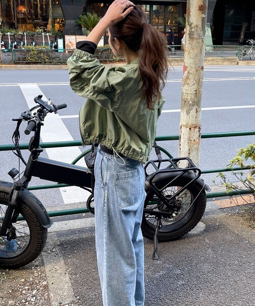 fredy emue（フレディエミュ）の「ナイロンショートブルゾン（ブルゾン・レディース・オフホワイト/カーキ・38）」の17枚目の写真