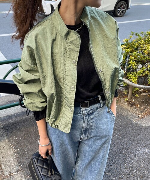 fredy emue（フレディエミュ）の「ナイロンショートブルゾン（ブルゾン・レディース・オフホワイト/カーキ・38）」の19枚目の写真