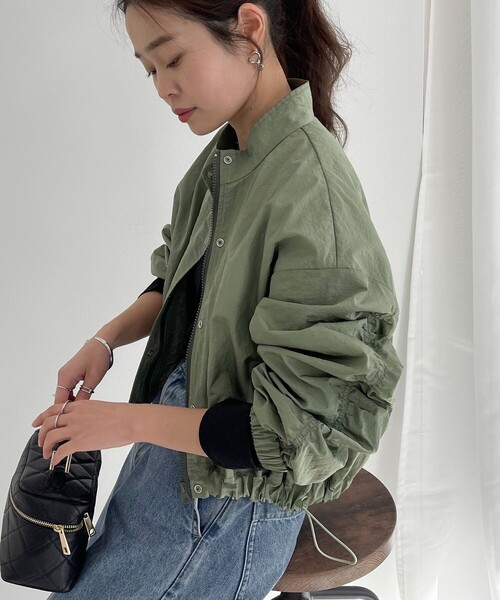 fredy emue（フレディエミュ）の「ナイロンショートブルゾン（ブルゾン・レディース・オフホワイト/カーキ・38）」の20枚目の写真