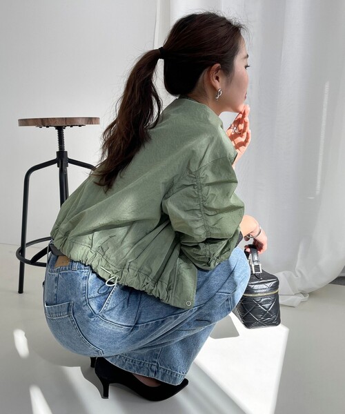 fredy emue（フレディエミュ）の「ナイロンショートブルゾン（ブルゾン・レディース・オフホワイト/カーキ・38）」の21枚目の写真