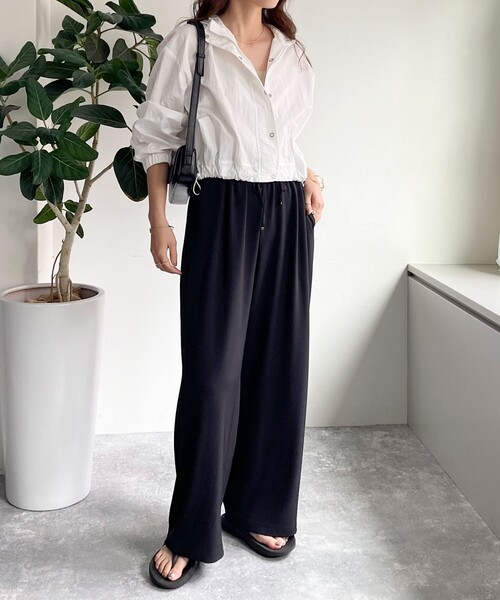 fredy emue（フレディエミュ）の「ナイロンショートブルゾン（ブルゾン・レディース・オフホワイト/カーキ・38）」の22枚目の写真