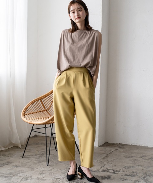 VitaFelice（ヴィータフェリーチェ）の「ふんわりタックカーブパンツ（その他パンツ・レディース・グレー系/ブラック/ブルー/サンドベージュ/イエロー/ベージュ系・FREE）」の7枚目の写真