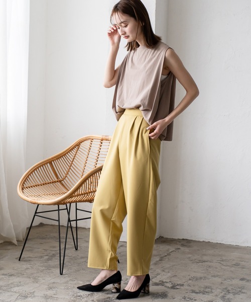 VitaFelice（ヴィータフェリーチェ）の「ふんわりタックカーブパンツ（その他パンツ・レディース・グレー系/ブラック/ブルー/サンドベージュ/イエロー/ベージュ系・FREE）」の8枚目の写真