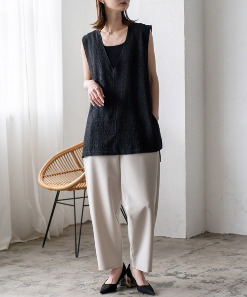 VitaFelice（ヴィータフェリーチェ）の「ふんわりタックカーブパンツ（その他パンツ・レディース・グレー系/ブラック/ブルー/サンドベージュ/イエロー/ベージュ系・FREE）」の14枚目の写真