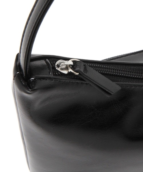 LEPSIM(レプシィム)の「フェイクレザーミニバッグ 103810(ハンドバッグ・レディース・ブラック/シルバー・ONE SIZE)」の5枚目の写真