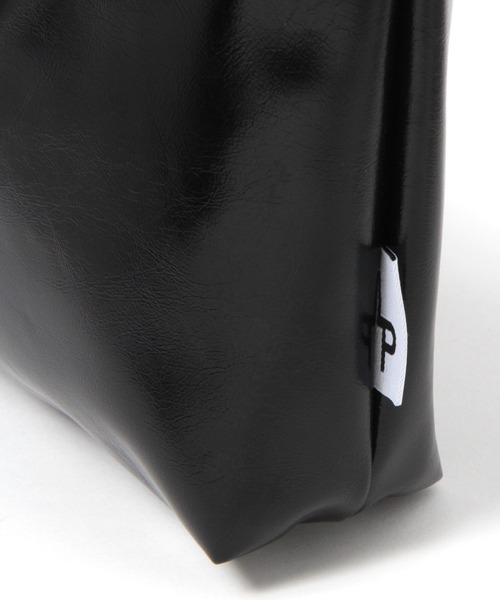 LEPSIM(レプシィム)の「フェイクレザーミニバッグ 103810(ハンドバッグ・レディース・ブラック/シルバー・ONE SIZE)」の6枚目の写真