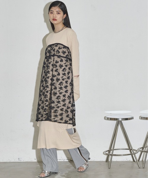 THE YOn（ザヨン）の「マルチWAYスリットカットリブワンピース（ワンピース・レディース・サックスブルー/ライトベージュ/ネイビー・FREE）」の13枚目の写真