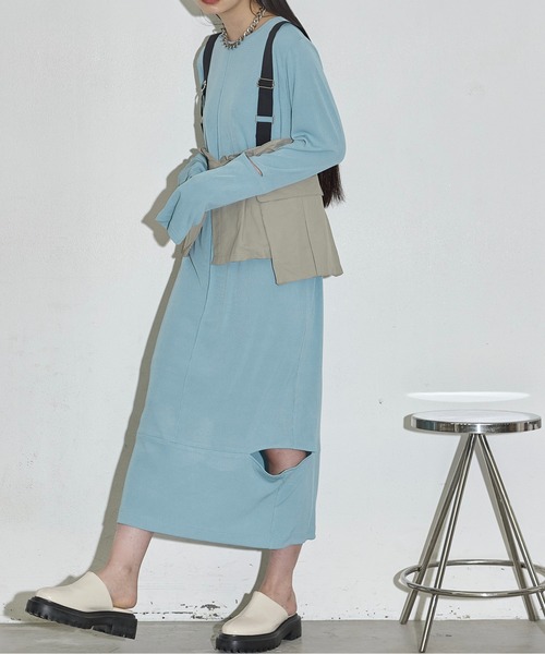 THE YOn（ザヨン）の「マルチWAYスリットカットリブワンピース（ワンピース・レディース・サックスブルー/ライトベージュ/ネイビー・FREE）」の5枚目の写真