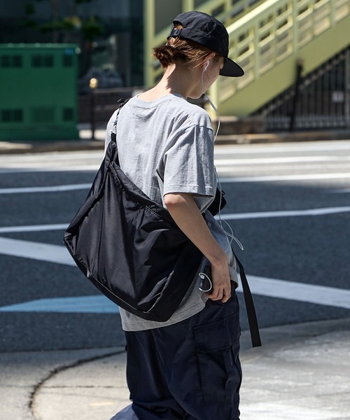 POUCH SHOULDER BAG（ショルダーバッグ）｜meltum（メルタム）の