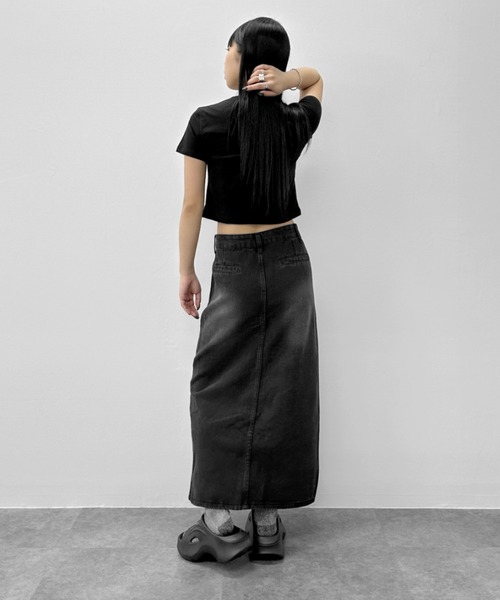LVEU.(ラブユ.)の「【LVEU.】メタリックハートロゴクロップドTシャツ / トップス カットソー クロップド丈 ショート丈 コンパクト プリント ハート ロゴ メタリック ブラック ホワイト ZOZOTOWN限定(Tシャツ/カットソー・レディース・ホワイト/ブラック・FREE)」の13枚目の写真