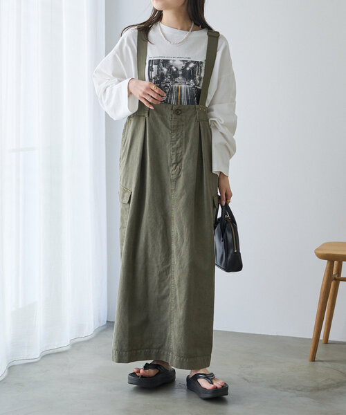 PUAL CE CIN(ピュアルセシン)の「サスペンダーカーゴスカート(スカート・レディース・ブラック/カーキ・FREE)」の4枚目の写真