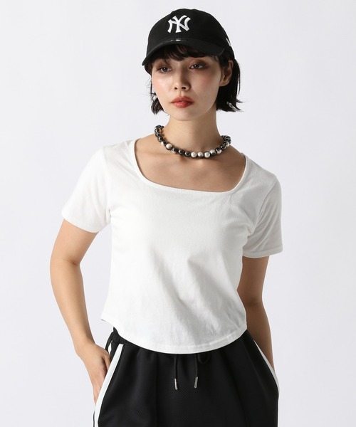 PAGEBOY（ページボーイ）の「スクエアネックコンパクトT（Tシャツ/カットソー・レディース・オフホワイト/ブルー/ブラック/チャコールグレー/ホワイト系その他・FREE）」の2枚目の写真