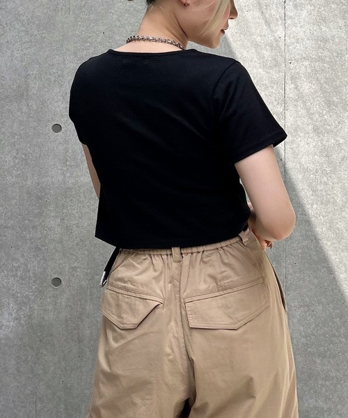 PAGEBOY（ページボーイ）の「スクエアネックコンパクトT（Tシャツ/カットソー・レディース・オフホワイト/ブルー/ブラック/チャコールグレー/ホワイト系その他・FREE）」の14枚目の写真