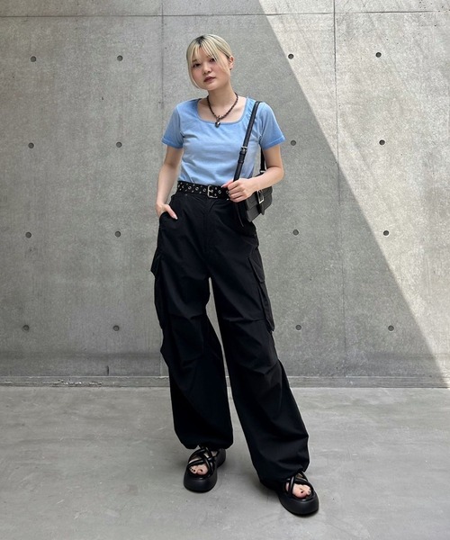 PAGEBOY（ページボーイ）の「スクエアネックコンパクトT（Tシャツ/カットソー・レディース・オフホワイト/ブルー/ブラック/チャコールグレー/ホワイト系その他・FREE）」の17枚目の写真