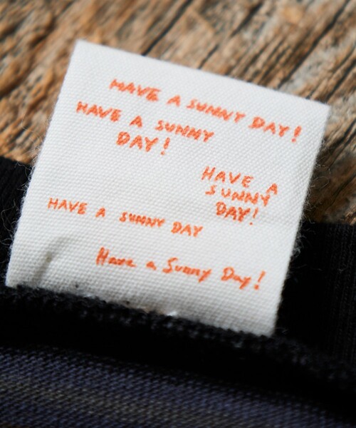 Jonas Claesson（ジョナスクレアッソン）の「JONAS CLAESSON/ジョナスクレアッソン Insideout Sun Fun border Tee/インサイドアウト サン ファン Tシャツ/リバーシブル/リラックスフィット（Tシャツ/カットソー・メンズ・マスタード/パープル/ブラック・MEDIUM/LARGE）」の6枚目の写真