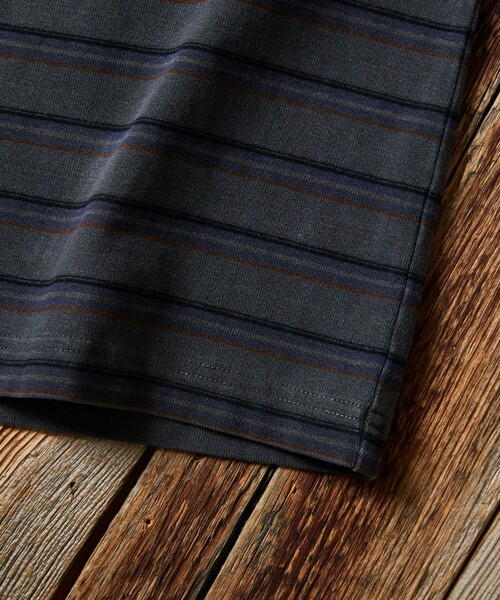 Jonas Claesson（ジョナスクレアッソン）の「JONAS CLAESSON/ジョナスクレアッソン Insideout Sun Fun border Tee/インサイドアウト サン ファン Tシャツ/リバーシブル/リラックスフィット（Tシャツ/カットソー・メンズ・マスタード/パープル/ブラック・MEDIUM/LARGE）」の10枚目の写真