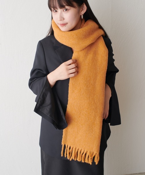 Lui's（ルイス）の「ウール混カラーブークレーカラーマフラー（マフラー・レディース・オレンジ/オフホワイト/ネイビー/ベージュ・FREE）」の18枚目の写真