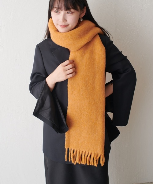 Lui's（ルイス）の「ウール混カラーブークレーカラーマフラー（マフラー・レディース・オレンジ/オフホワイト/ネイビー/ベージュ・FREE）」の19枚目の写真