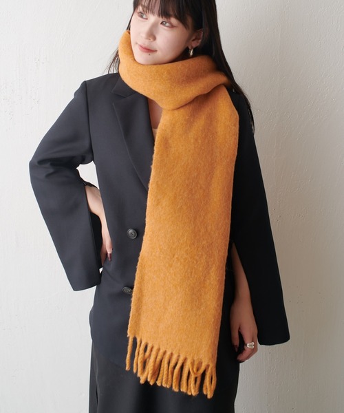 Lui's（ルイス）の「ウール混カラーブークレーカラーマフラー（マフラー・レディース・オレンジ/オフホワイト/ネイビー/ベージュ・FREE）」の20枚目の写真