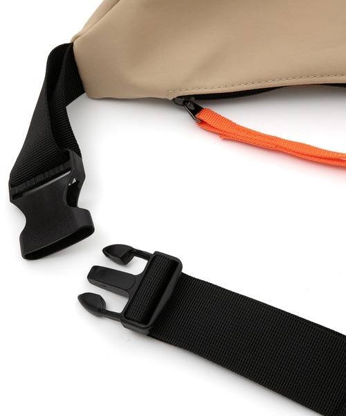 GLAZOS（グラソス）の「シンプルウエストバッグ（バックパック/リュック・キッズ・ベージュ/ブラック・フリー）」の8枚目の写真