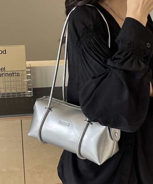 mebole(メボレ)の「クロスボディレトロショルダーバッグ(ショルダーバッグ・レディース・ブラック/シルバー/ホワイト/ピンク・FREE)」の10枚目の写真