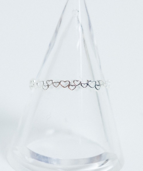 whim(ウィム)の「【NEW】Tiny heart ring(リング・レディース・ゴールド/シルバー・#9/#13)」の4枚目の写真