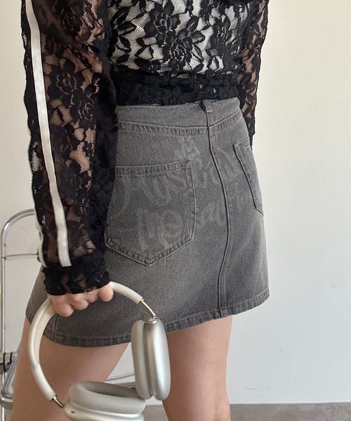 apres jour mignon(アプレジュールミニョン)の「【apres jour mignon SOIE】バックプリントデニムミニスカート【ZOZOTOWN限定アイテム】(デニムスカート・レディース・ライトブルー/グレー・X-LARGE/フリー)」の2枚目の写真