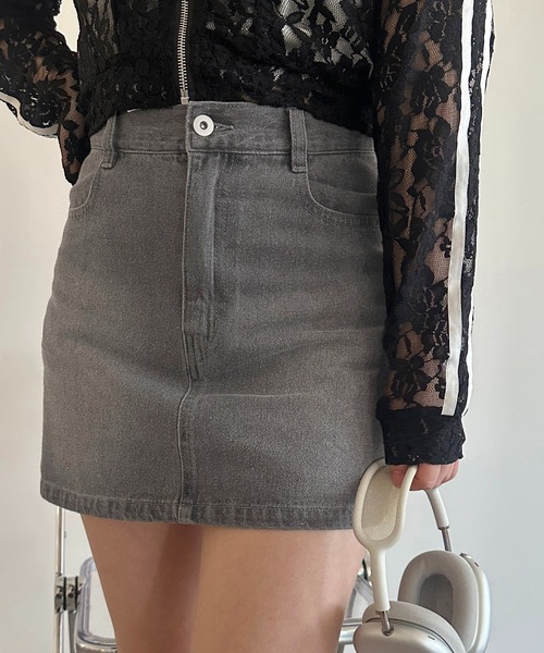 apres jour mignon(アプレジュールミニョン)の「【apres jour mignon SOIE】バックプリントデニムミニスカート【ZOZOTOWN限定アイテム】(デニムスカート・レディース・ライトブルー/グレー・X-LARGE/フリー)」の4枚目の写真