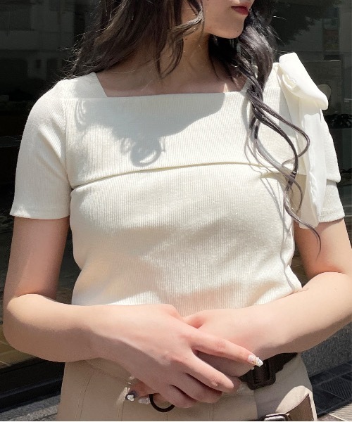 one way(ワンウェイ)の「肩リボンワンショルテレコトップス(Tシャツ/カットソー・レディース・ライトグレー/アイボリー/ピンク/ライトグリーン/ブラック/グレー系その他/ブラック系その他/ホワイト系その他・FREE)」の9枚目の写真