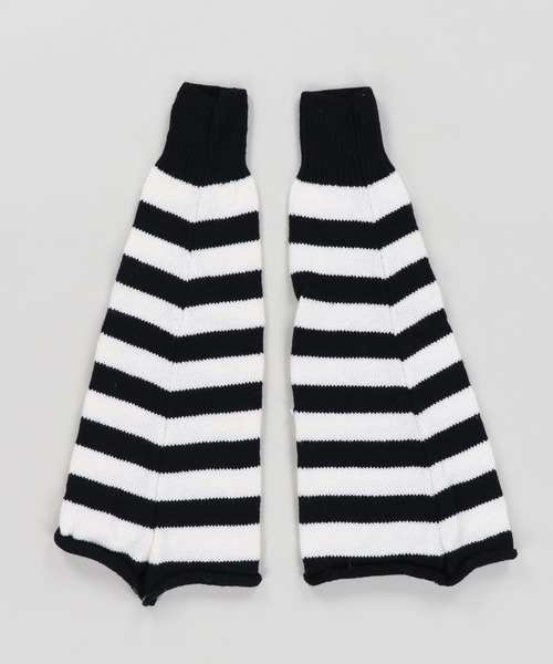 SPINNS（スピンズ）の「スターボーダーワイドレッグカバー（レッグウォーマー・レディース・ホワイト×ブラック・ONESIZE）」の3枚目の写真