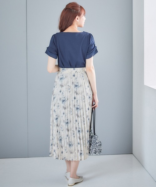 12Twelve Agenda(トゥエルブ アジェンダ)の「ハートネック異素材タックスリーブカットソープルオーバー(Tシャツ/カットソー・レディース・ネイビー/オフホワイト/ブルー/ブラック・M)」の10枚目の写真