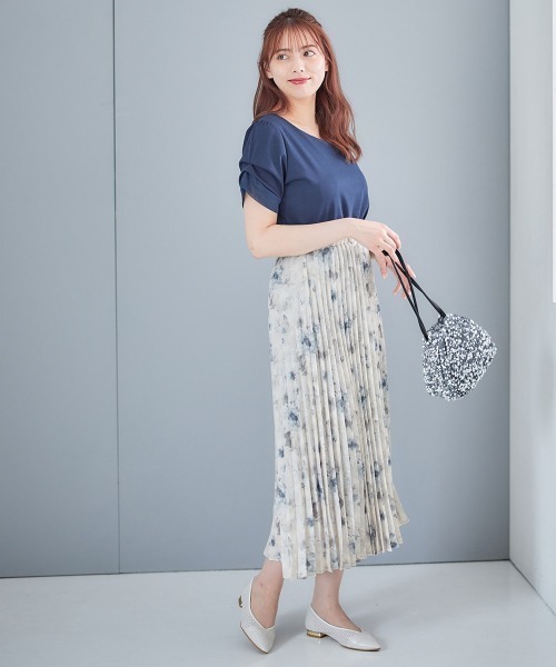 12Twelve Agenda(トゥエルブ アジェンダ)の「ハートネック異素材タックスリーブカットソープルオーバー(Tシャツ/カットソー・レディース・ネイビー/オフホワイト/ブルー/ブラック・M)」の11枚目の写真