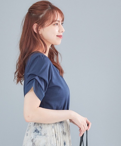 12Twelve Agenda(トゥエルブ アジェンダ)の「ハートネック異素材タックスリーブカットソープルオーバー(Tシャツ/カットソー・レディース・ネイビー/オフホワイト/ブルー/ブラック・M)」の13枚目の写真