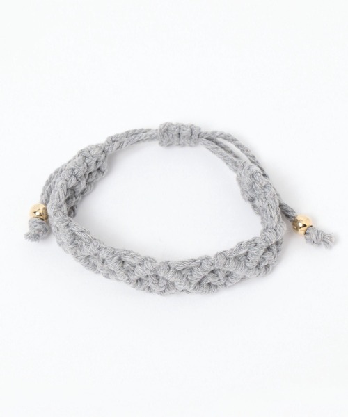 studio CLIP（スタディオクリップ）の「マクラメブレス（ブレスレット・レディース・オフホワイト/グレー/ベージュ・FREE）」の3枚目の写真