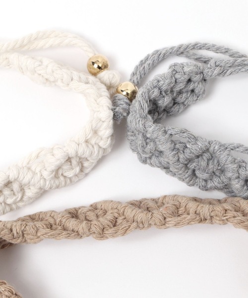 studio CLIP（スタディオクリップ）の「マクラメブレス（ブレスレット・レディース・オフホワイト/グレー/ベージュ・FREE）」の4枚目の写真