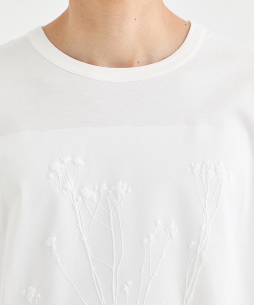 TAAKK（ターク）の「【TAAKK/ターク】PRESSED FLOWER S/S T-SHIRTS（Tシャツ/カットソー・メンズ・ホワイト/ブラック・2/3）」の7枚目の写真