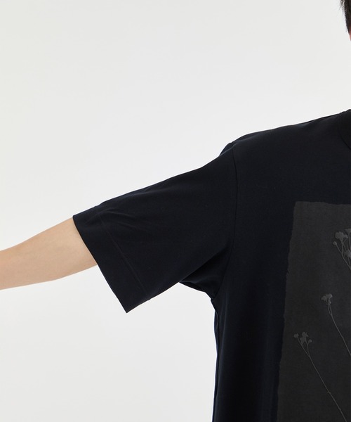 TAAKK（ターク）の「【TAAKK/ターク】PRESSED FLOWER S/S T-SHIRTS（Tシャツ/カットソー・メンズ・ホワイト/ブラック・2/3）」の19枚目の写真