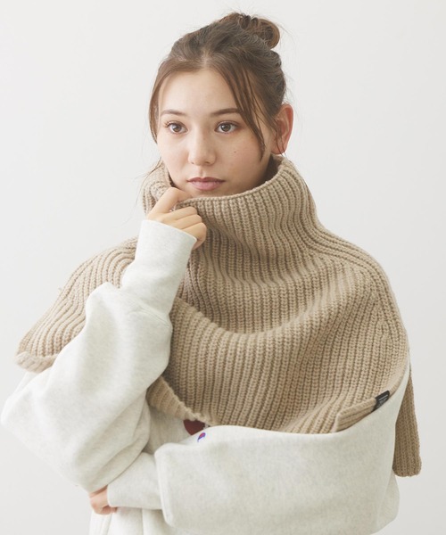MILKFED.（ミルクフェド）の「KNITTED NECK WARMER（ネックウォーマー/スヌード・レディース・ブラック/アッシュ/ベージュ・ONE SIZE）」の3枚目の写真