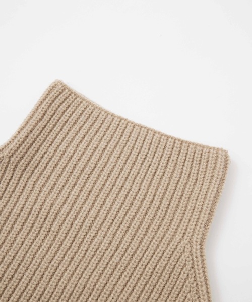 MILKFED.（ミルクフェド）の「KNITTED NECK WARMER（ネックウォーマー/スヌード・レディース・ブラック/アッシュ/ベージュ・ONE SIZE）」の8枚目の写真