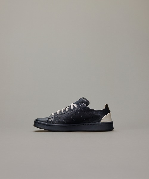 Y-3 ブラック＆オフホワイト Superstar スニーカー Y-3（ワイスリー）の「Y-3 SUPERSTAR（スニーカー）」 - WEAR