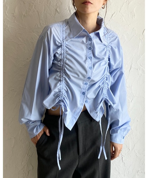 She's Closet(シーズクローゼット)の「長袖ショート丈クロップドドロストギャザーシャーリングリボンシャツブラウス(シャツ/ブラウス・レディース・ブルー/ブラック/ホワイト/チャコールグレー・FREE)」の21枚目の写真