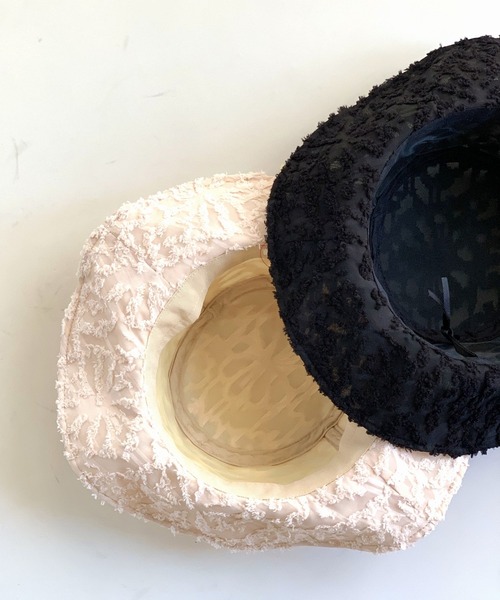 Q(キュー)の「フラッフィーフラワーハット(ハット・レディース・アイボリー/ブラック・ONE SIZE)」の12枚目の写真