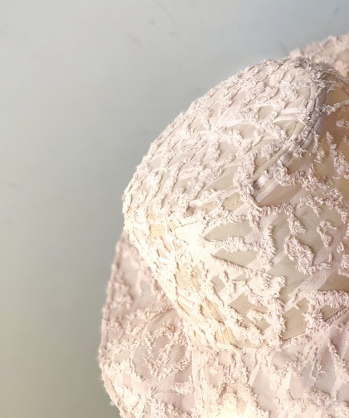 Q(キュー)の「フラッフィーフラワーハット(ハット・レディース・アイボリー/ブラック・ONE SIZE)」の11枚目の写真