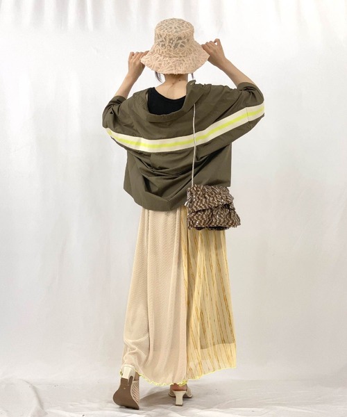 Q(キュー)の「フラッフィーフラワーハット(ハット・レディース・アイボリー/ブラック・ONE SIZE)」の4枚目の写真